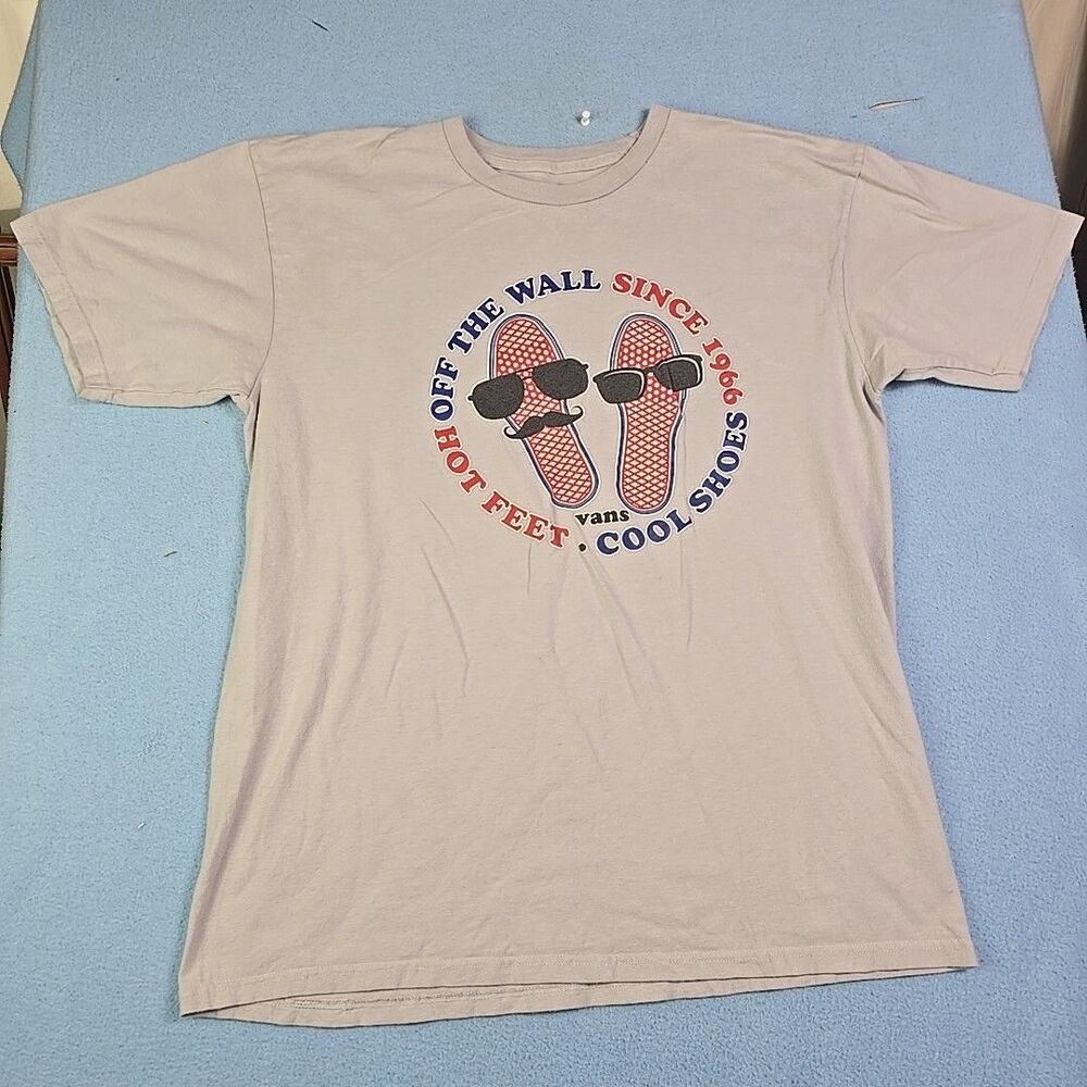 Vans Off The Wall Hot Feet Cool Shoes Graphic skateboard T Shirt Classic LARGE